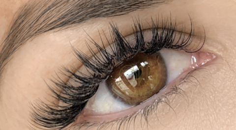 The Pros and Cons of Lash Extensions: What You Need to Consider